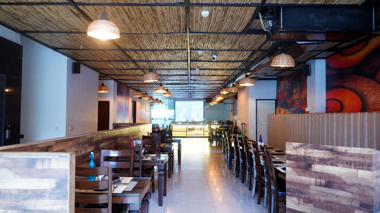 Aa Hotels & Resorts Zirakpur Luaran gambar